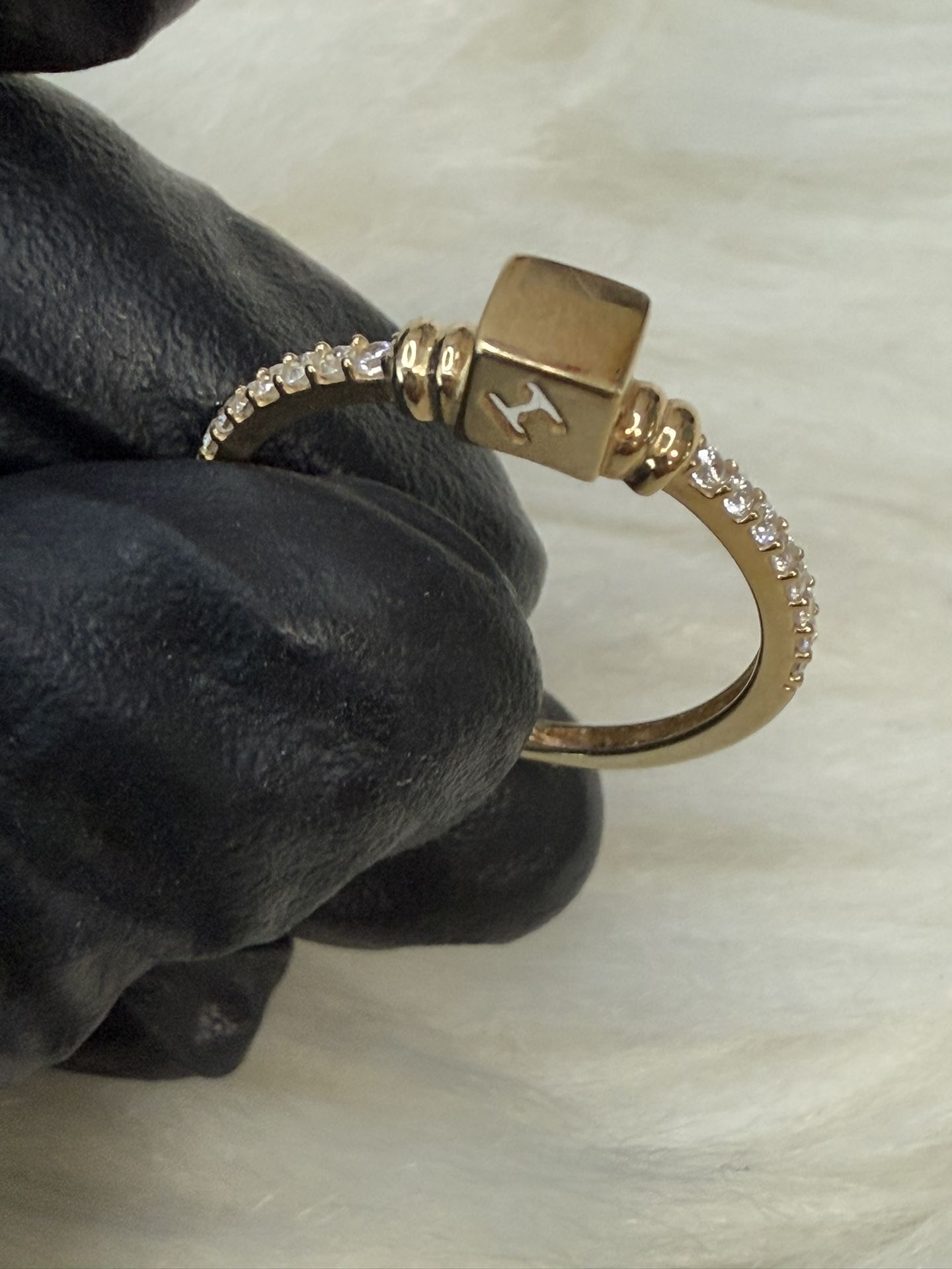 14kt Gold Ring ‼️PLEASE SEE PICTURE AND DESCRIPTION FOR SIZING‼️