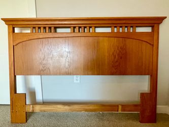 Vintage Thomasville headboard queen-sized