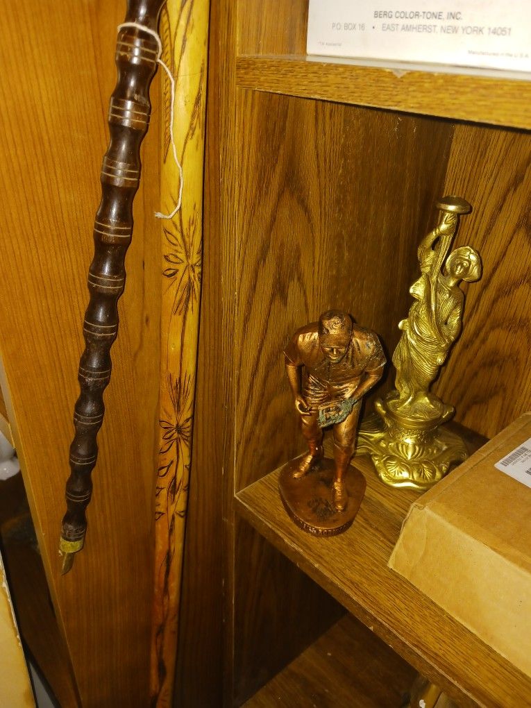 Knick knacks And Decor