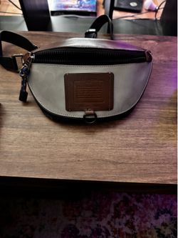 Coach Leather Waist Pack Black Zip Closure Adjustable Strap Logo Accent 5L