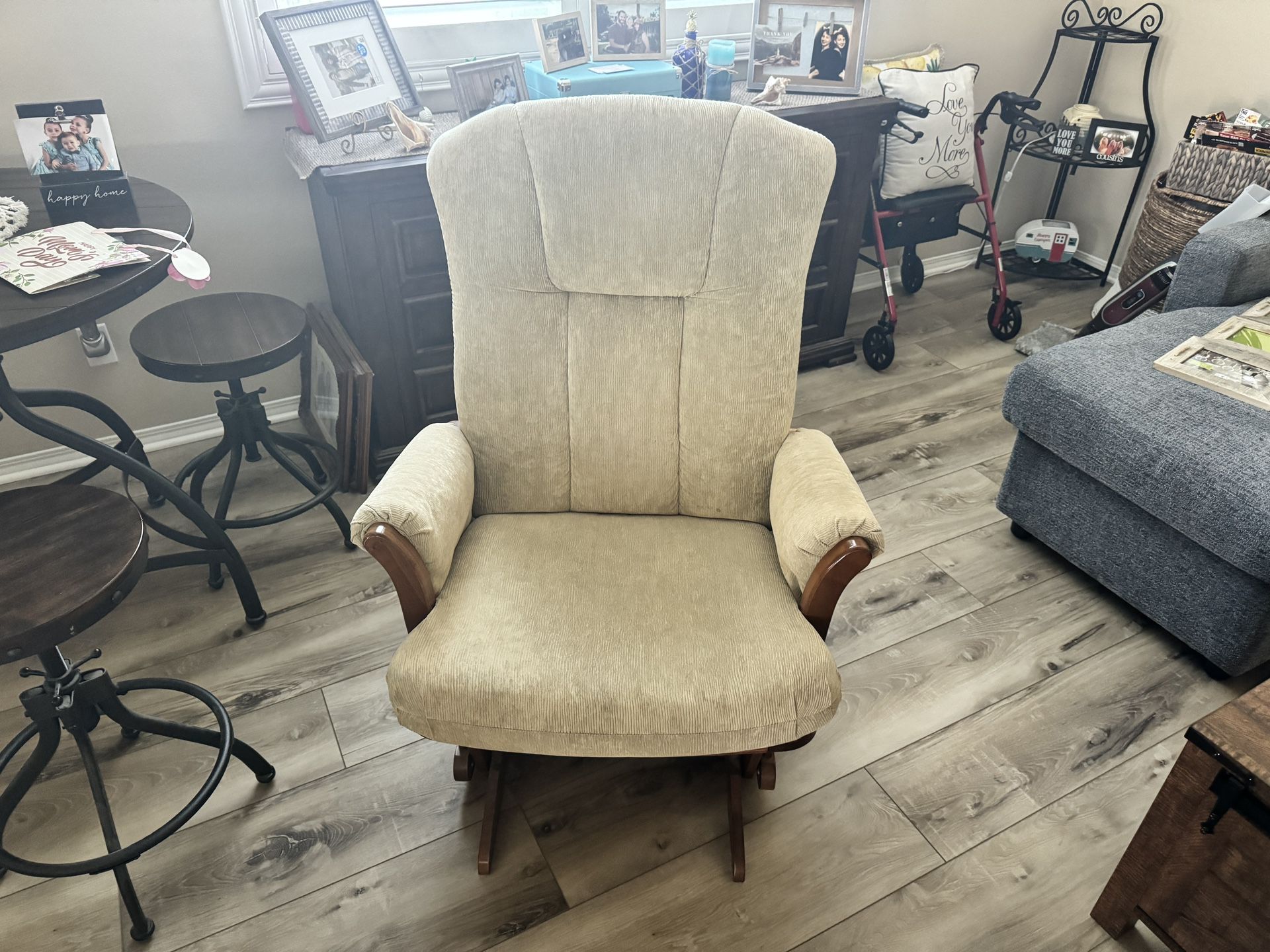 Wooden Rocking Chair Like new 