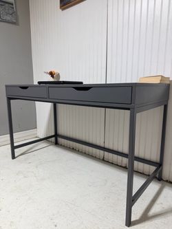 Desk, Escritorio