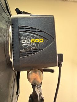 AlienBees DigiBee DB800 Studio Light Kit | Softbox + Stand