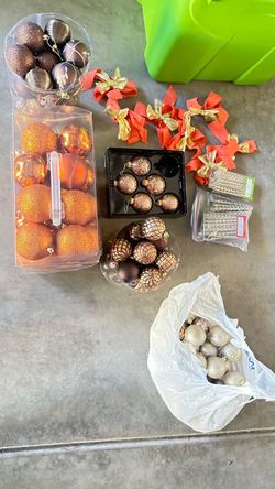 Christmas Ornament Bundle – Mixed Lot brown and orange