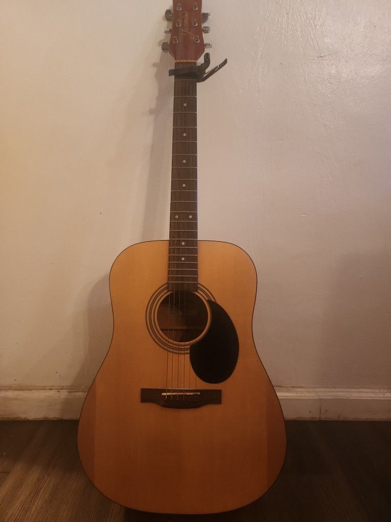 Jasmine Guitar