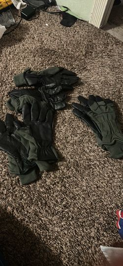 Military gloves