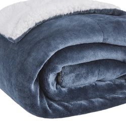 Bedsure GentleSoft Sherpa Fleece Throw Blanket for Couch, Non-Heated, Thick and Warm Throw for Women and Men, Soft Fuzzy Plush Blanket for Winter, Sla