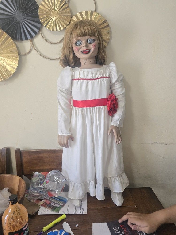 Annabelle Doll ( Trick Or Treat Studios)