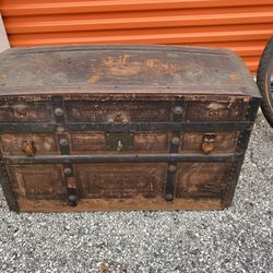 Antique Camelback Steamer Trunk With Key