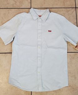 New Levis Boys Shirt. Size Large