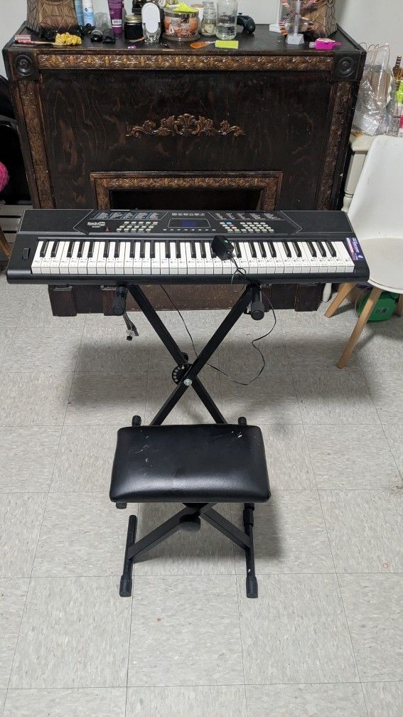 Piano Keyboard With Stand And Seat. YES IT WORKS PERFECTLY