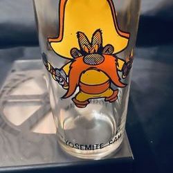 Vintage RARE 1973 16oz Brockway Pepsi Looney Tunes Yosamite Sam  Glass Black Writing and RARE Black Nose And Hands