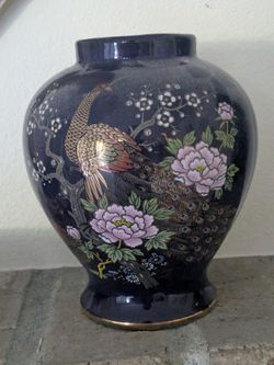 Vintage Japanese vase