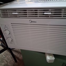 Midea ac unit