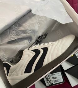Madden NYC Men Sneak ( Sizes 8,8, 10, 10 10.5, 10.5, 11, 11 and 12)