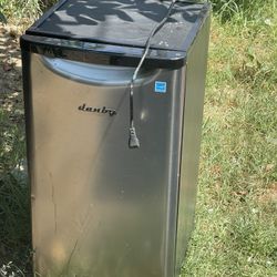 Mini Fridge 