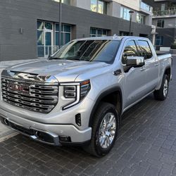 2022 GMC Sierra Denali 