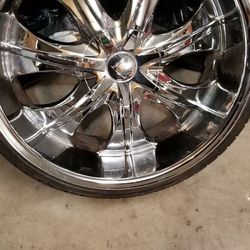 22" 4 Chrome Rims Universal 5 On 5 Fit Chevy Dodge Truck Or SUV Chrome In Great Condition