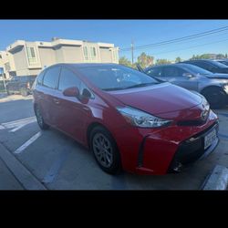 Prius v 2015