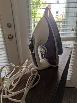 Black+Decker Steam Iron
