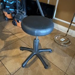 Swivel Chair 