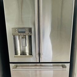GE Bottom Freezer Stainless Steel Counter Depth Refrigerator 