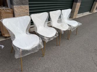 New set of 4 Stackable Dining Chair White Gold