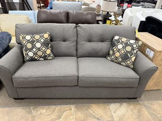 SUMMER CLEARANCE AS IS!!