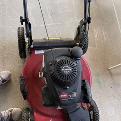 Toro Lawnmower With Honda Motor