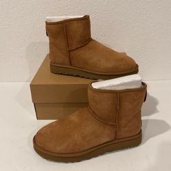 Ugg Women’s 10 Classic Mini II Bootie suede shearling NEW