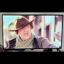 Insignia 42” Full HD Smart TV