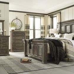Wyndahl Rustic Brown Panel Bedroom Set


