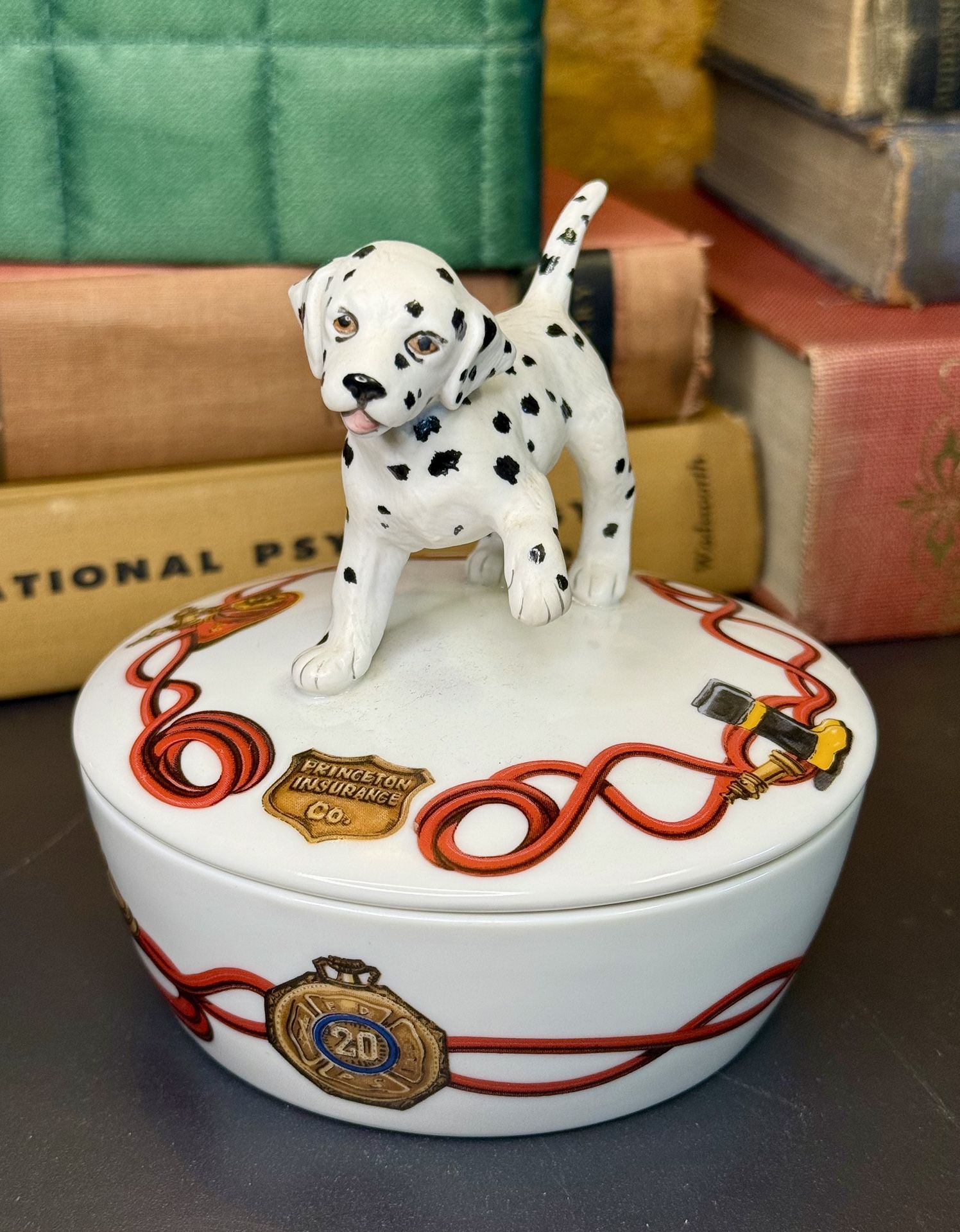 PRINCETON GALLERY 1994 101 DALMATIONS MUSIC BOX 4 1/4" ROUND PORCELAIN LIMITED