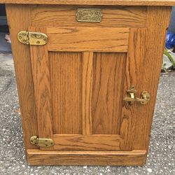 WHITE CLAD SOLID OAK COFFEE TABLE/NIGHT STAND 
