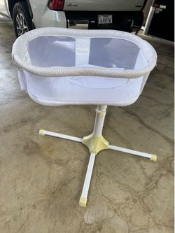 Bassinet halo side baby bed