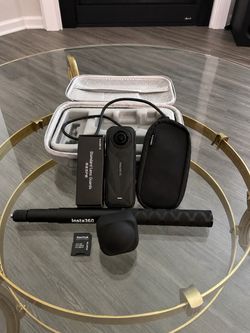 Insta360 X5 8K 360 Camera Essentials Bundle + microSD