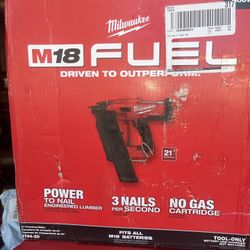 Milwaukee 21 Degree Framing Nail Gun