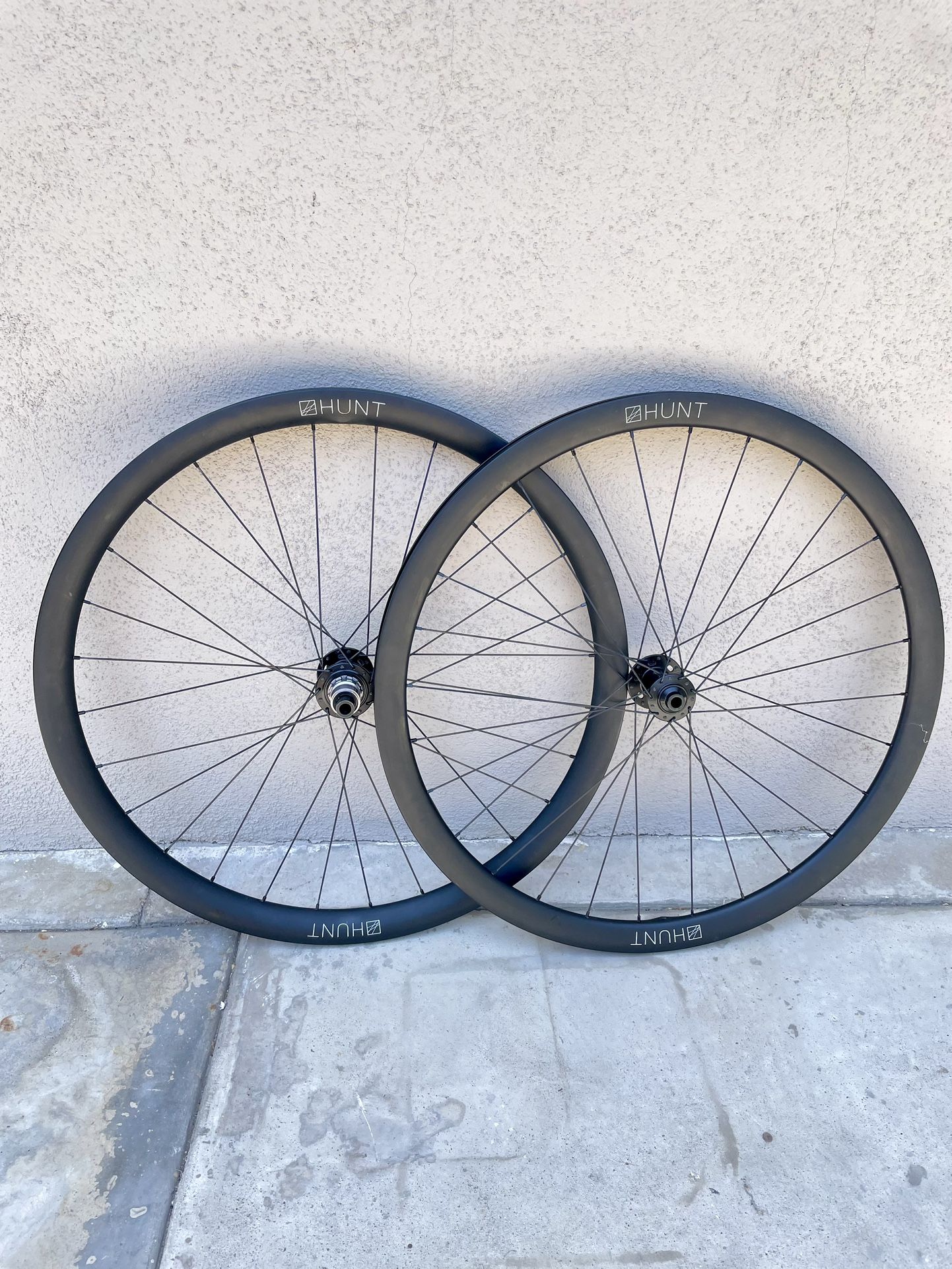 Hunt Carbon Wheelset 35 X-wide (matte black) | Gravel / Road Wheelset
