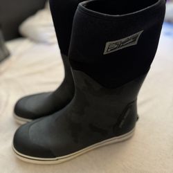 Pelagic Boots Size 10 (Black)