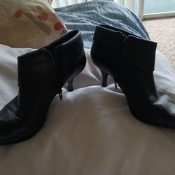 Black Short Heeled Dress Boots