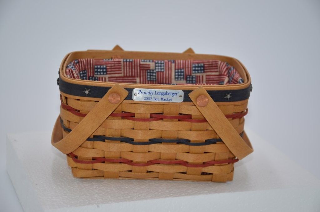 LONGABERGER VINTAGE BEE BASKET