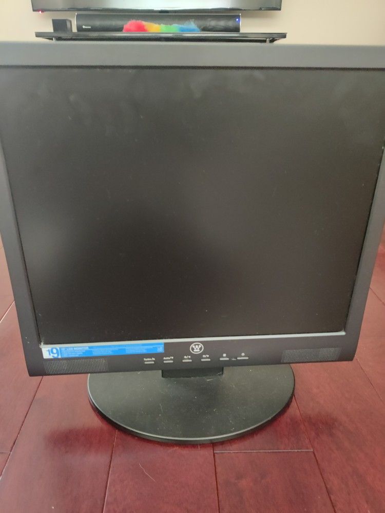 19 Inch LCD Monitor 