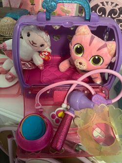 Doc Mc Stuffing Play Vet, Kitty, Carrier etc