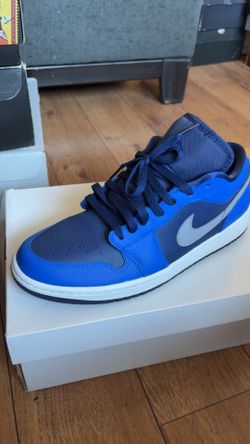 Air Jordan 1 low size 9 men (10.5w)