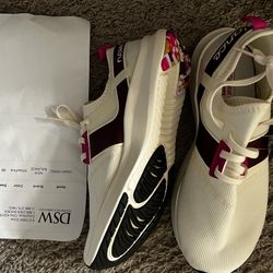 NEW: New Balance Memory foam Size 9 (Woman) 