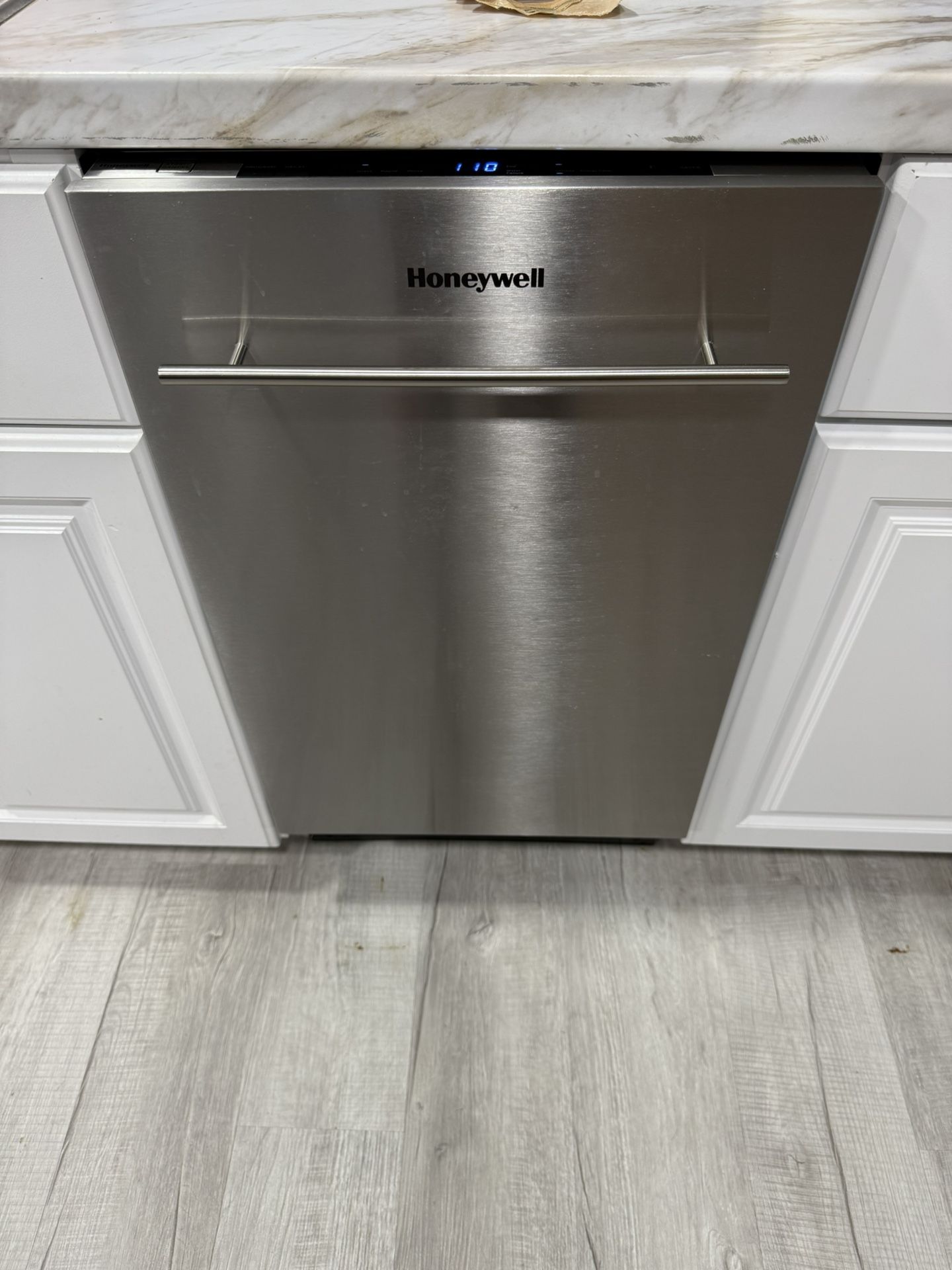 Honeywell 18 Inch Dishwasher with 8 Place settings, 6 Washing Programs, Stainless Steel Tub, UL/Energy Star- Stainless Steel