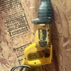 Dewalt Saw