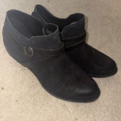 Born Boots Size 7.5
