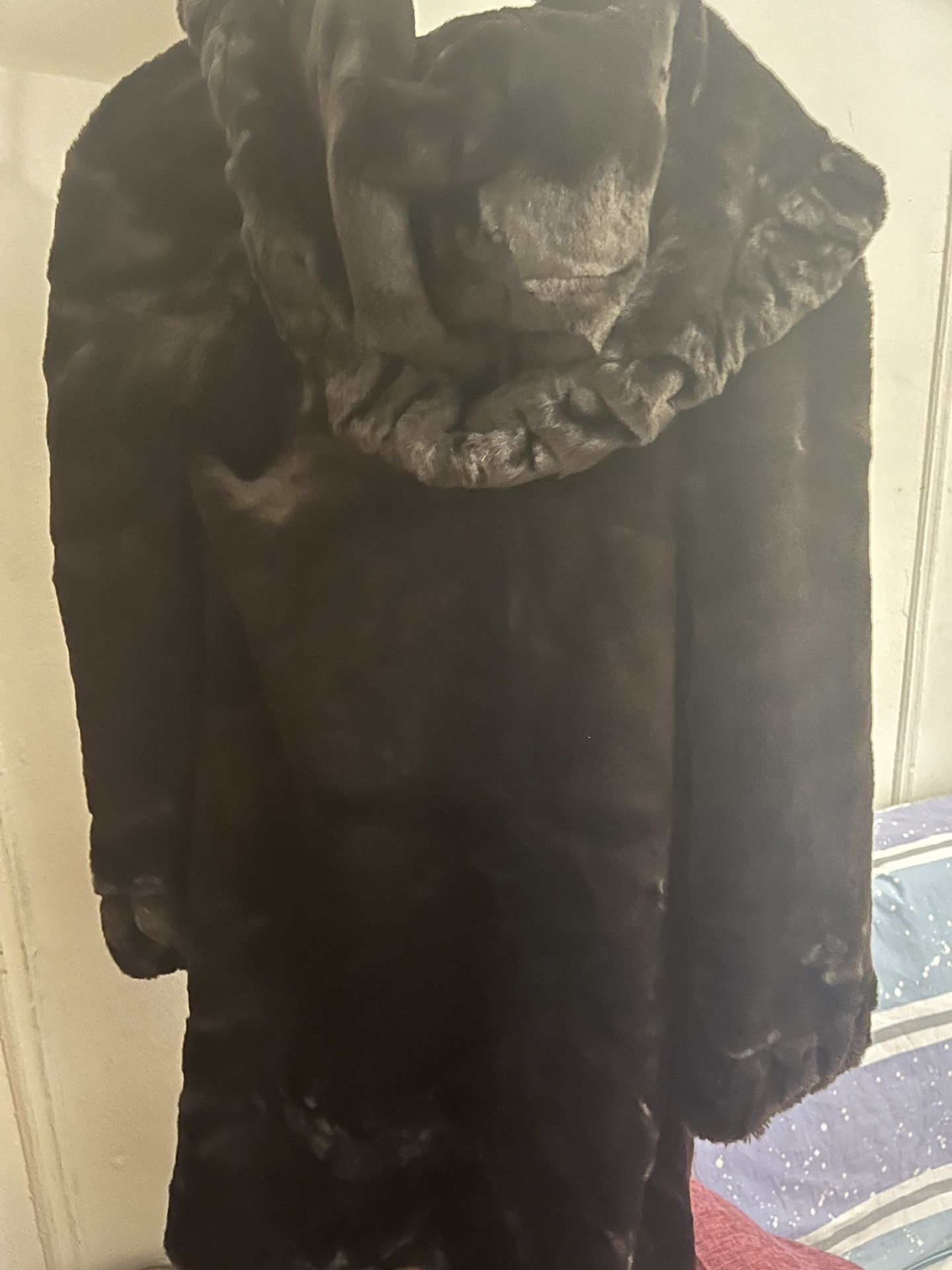 Jones New York Women’s 1X Faux Fur Vest Hook Closure