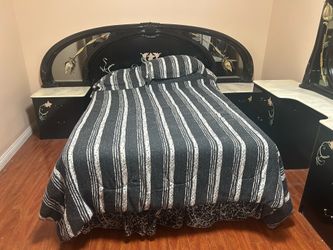 Queen bed, vanity, chest, side drawers, and mattress